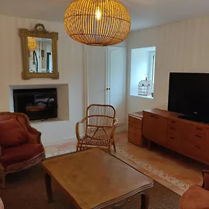 Maison, Calme Avec Cheminee. Hébergement de vacances